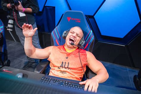 tyler1 lol rank|Tyler1 achieves Challenger rank in League of Legends playing .